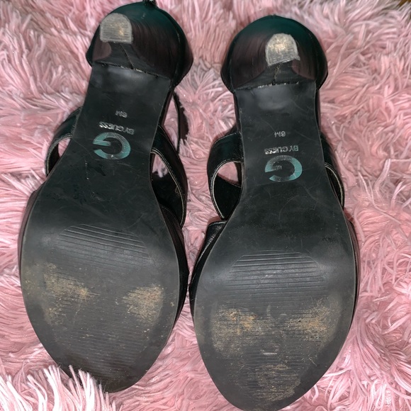 Black guess heels - Picture 3 of 4